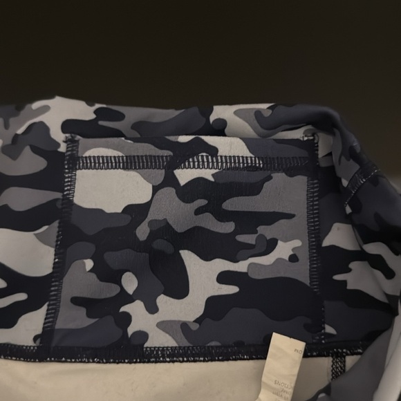 Fabletics PowerHold Camouflage Leggings - Picture 10 of 11